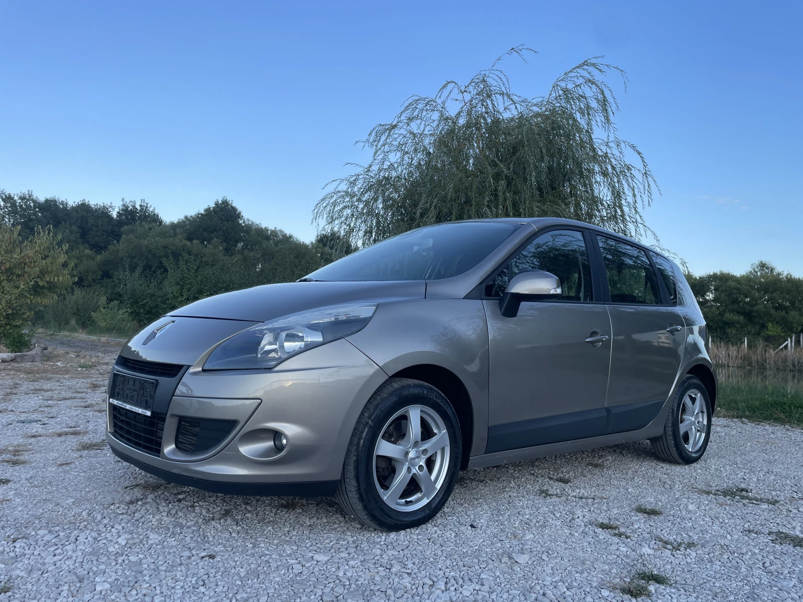 Renault Scenic 1.5DCI , снимка 2 - Автомобили и джипове - 56251742
