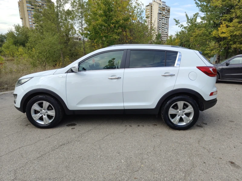 Kia Sportage 1.6i, снимка 8 - Автомобили и джипове - 47538813