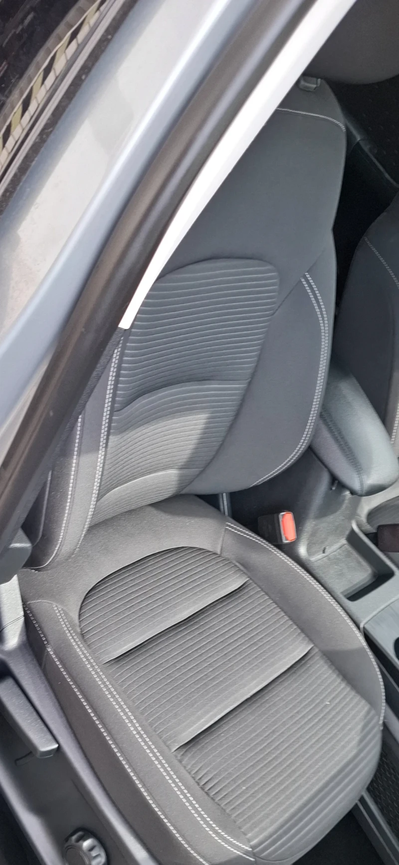 Ford Kuga 2.0 Awd Ecoblue automat 4x4 Titanium , снимка 9 - Автомобили и джипове - 49827634