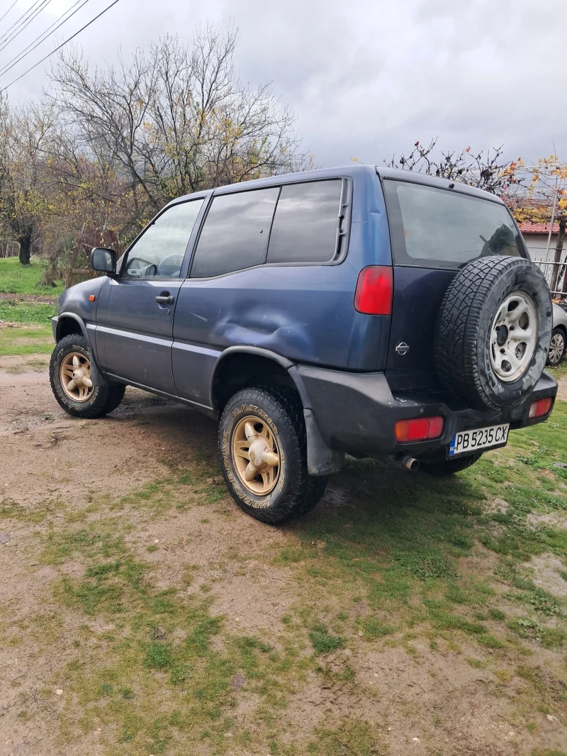 Nissan Terrano, снимка 4 - Автомобили и джипове - 52562030