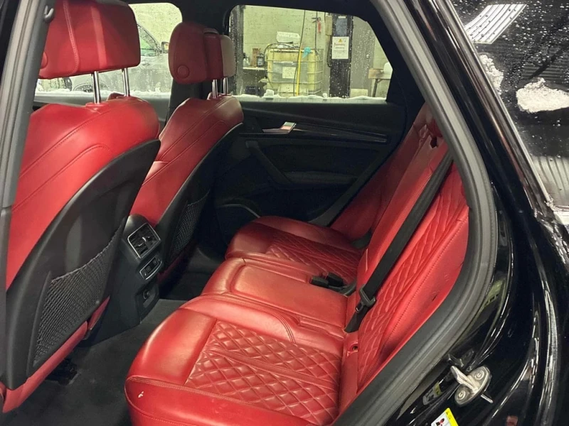 Audi SQ5 Technik| DISTRONIC| 360| B&0| ПОДГРЕВИ| CARFAX, снимка 12 - Автомобили и джипове - 53472163