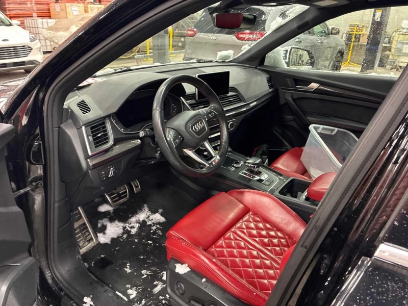 Audi SQ5 Technik| DISTRONIC| 360| B&0| ПОДГРЕВИ| CARFAX, снимка 8 - Автомобили и джипове - 53472163