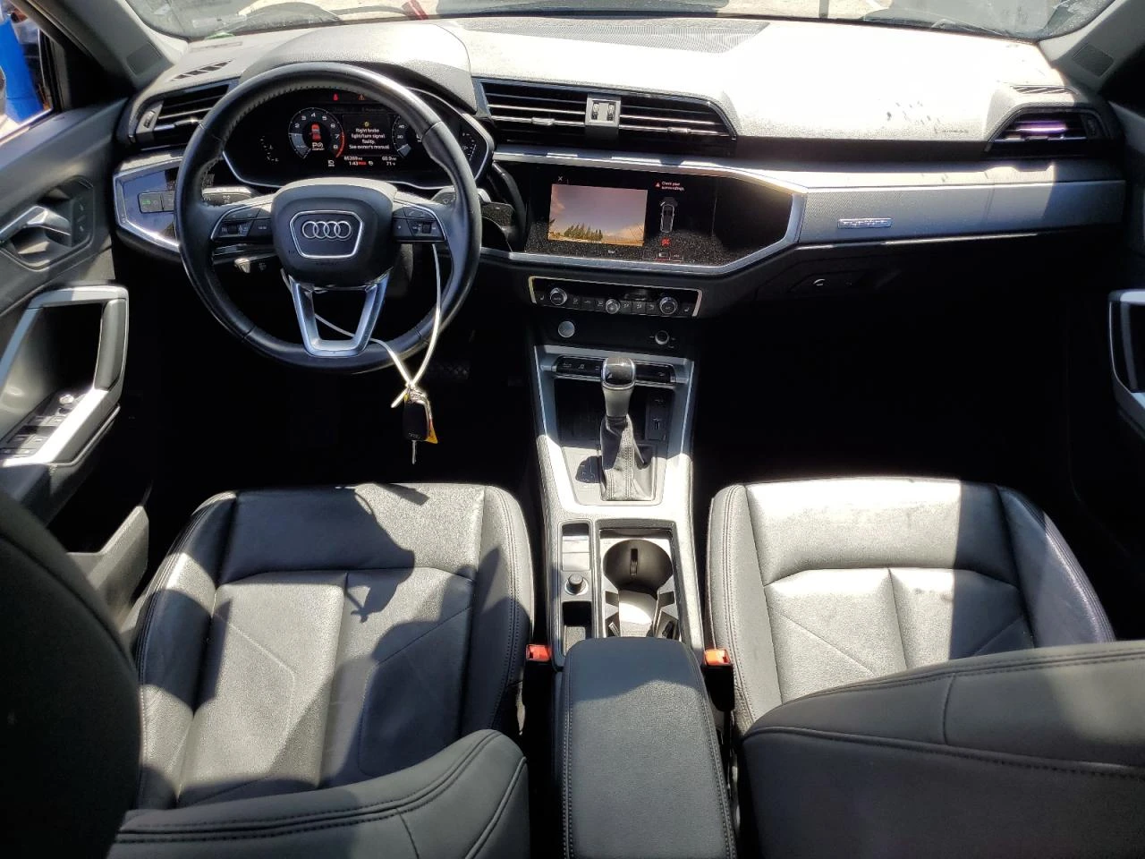 Audi Q3 Premium Plus S-Line* Matrix* Диг.табло* Пано*  - изображение 8