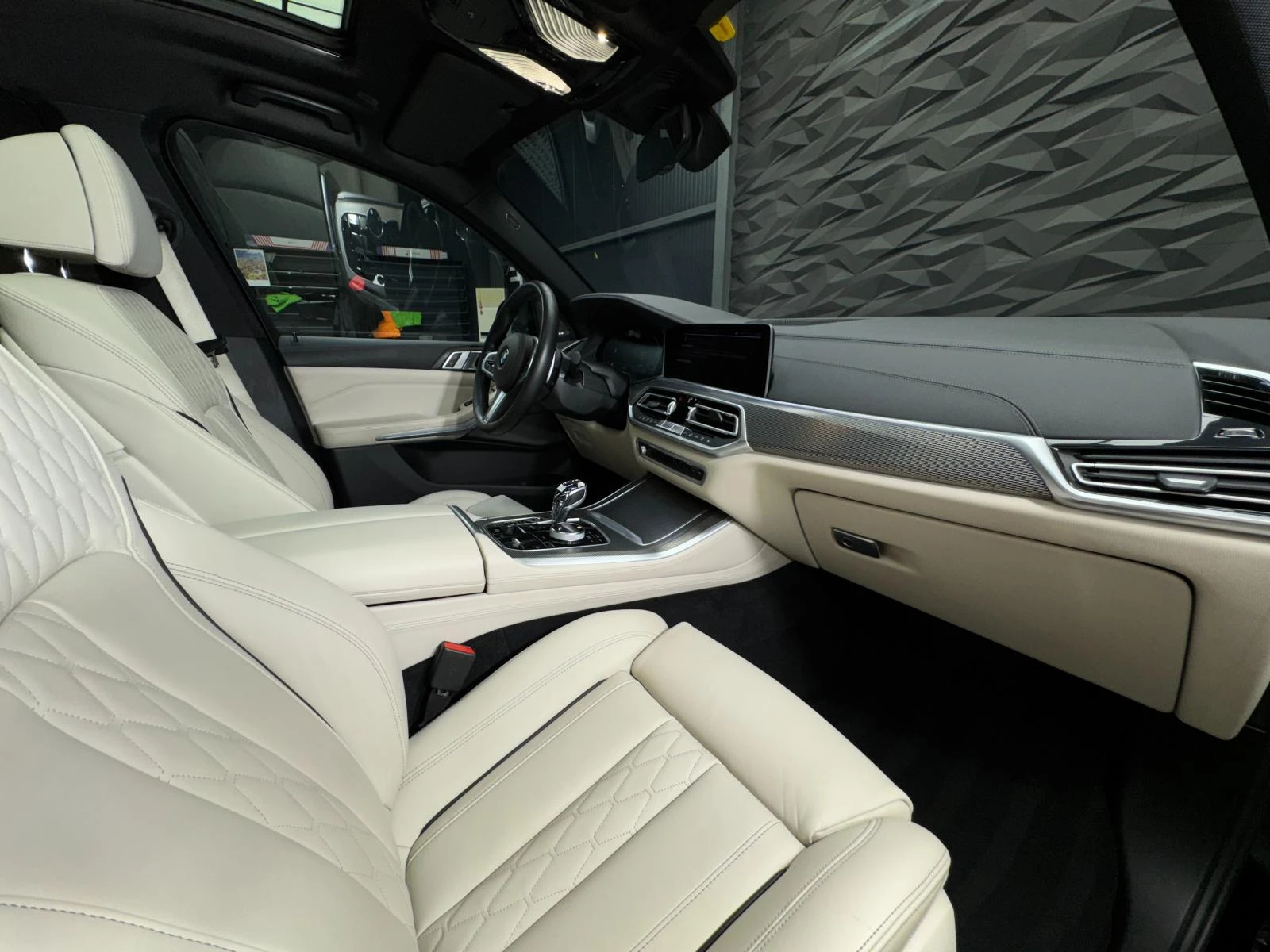 BMW X5 xDrive30d M-pack H&K* Pano* 360* Подгрев - изображение 9
