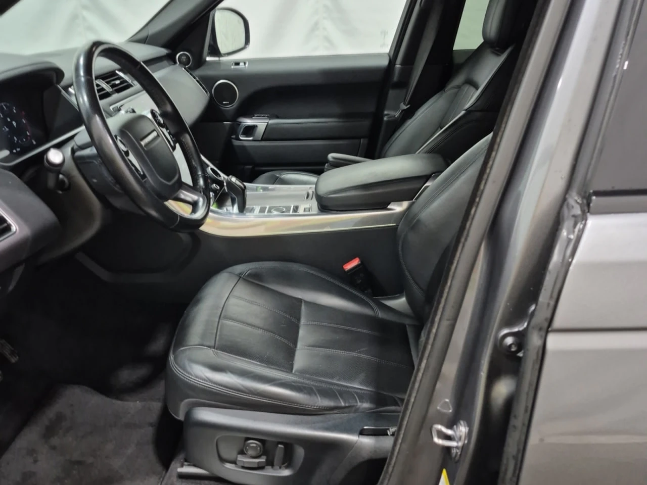 Land Rover Range Rover Sport * АВТО КРЕДИТ* ЦЕНА ДО БГ * СЕРВИЗНА ИСТОРИЯ *  - изображение 8