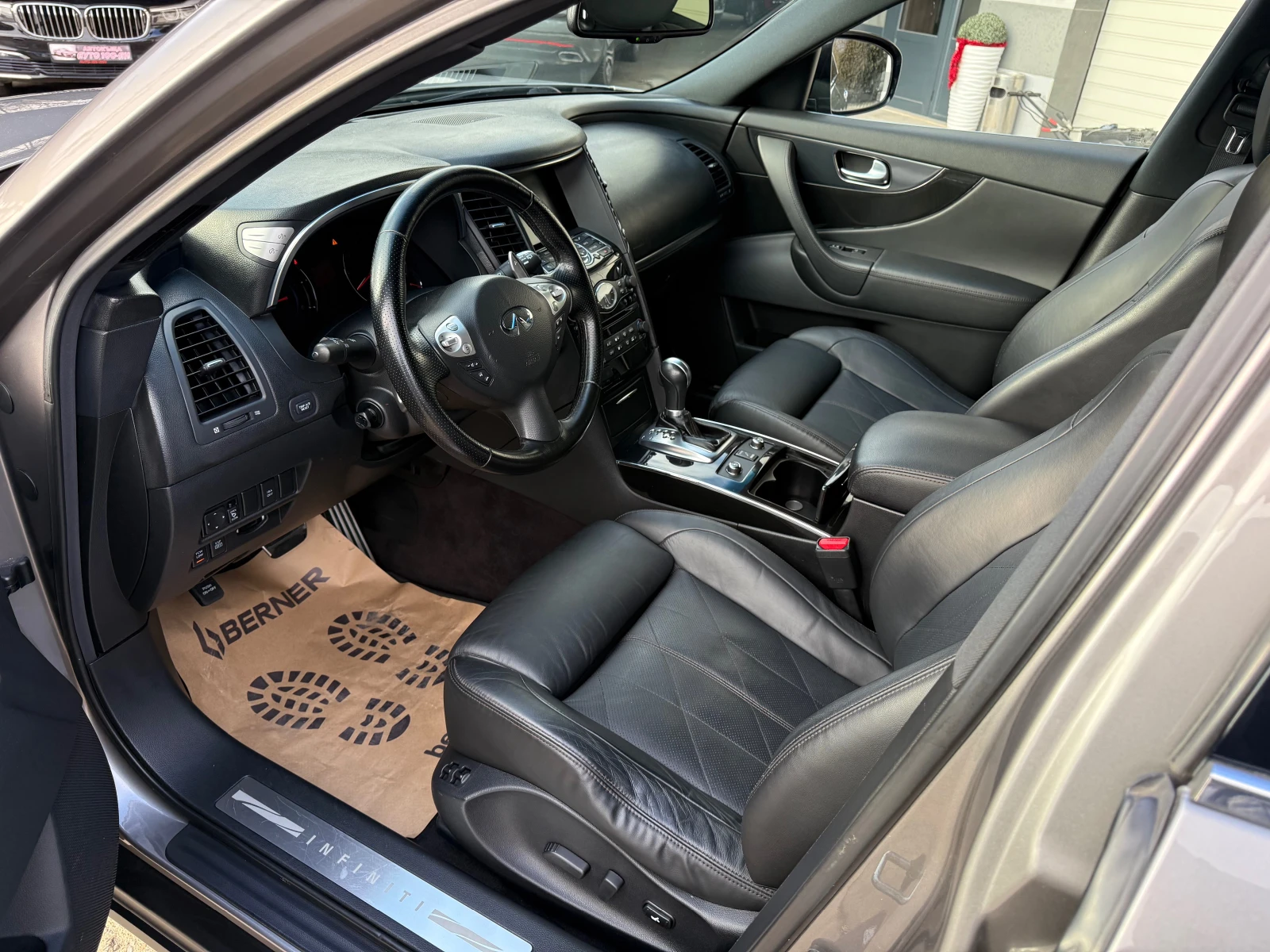 Infiniti Fx 30 d S 4x4 - изображение 7