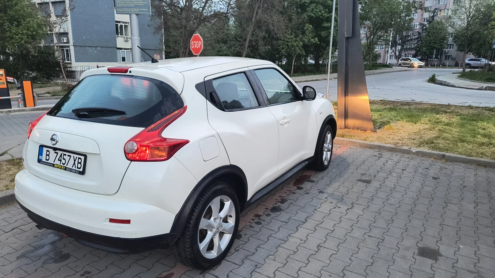 Nissan Juke, снимка 5 - Автомобили и джипове - 54333494