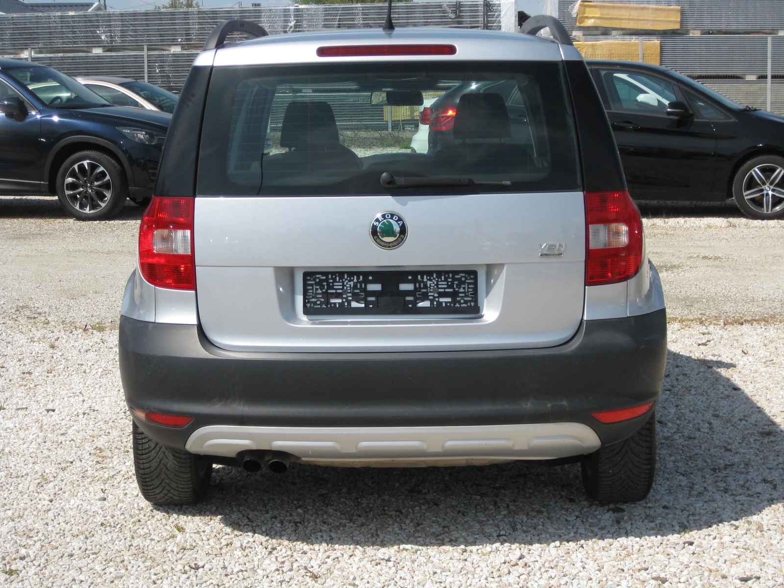 Skoda Yeti 1, 6 TDI, снимка 6 - Автомобили и джипове - 54599058