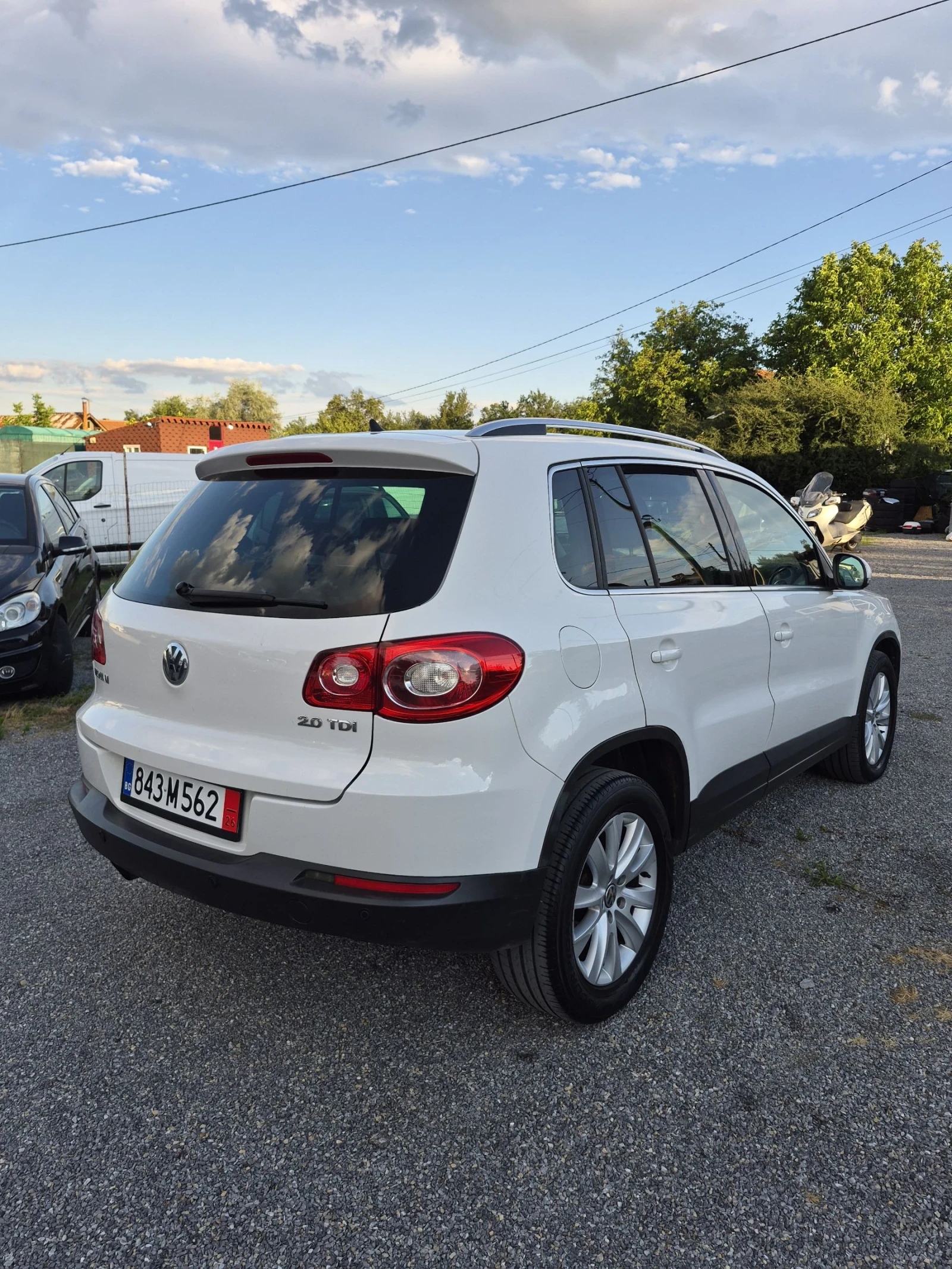 VW Tiguan 2.0 TDI 4x4, снимка 4 - Автомобили и джипове - 55225525