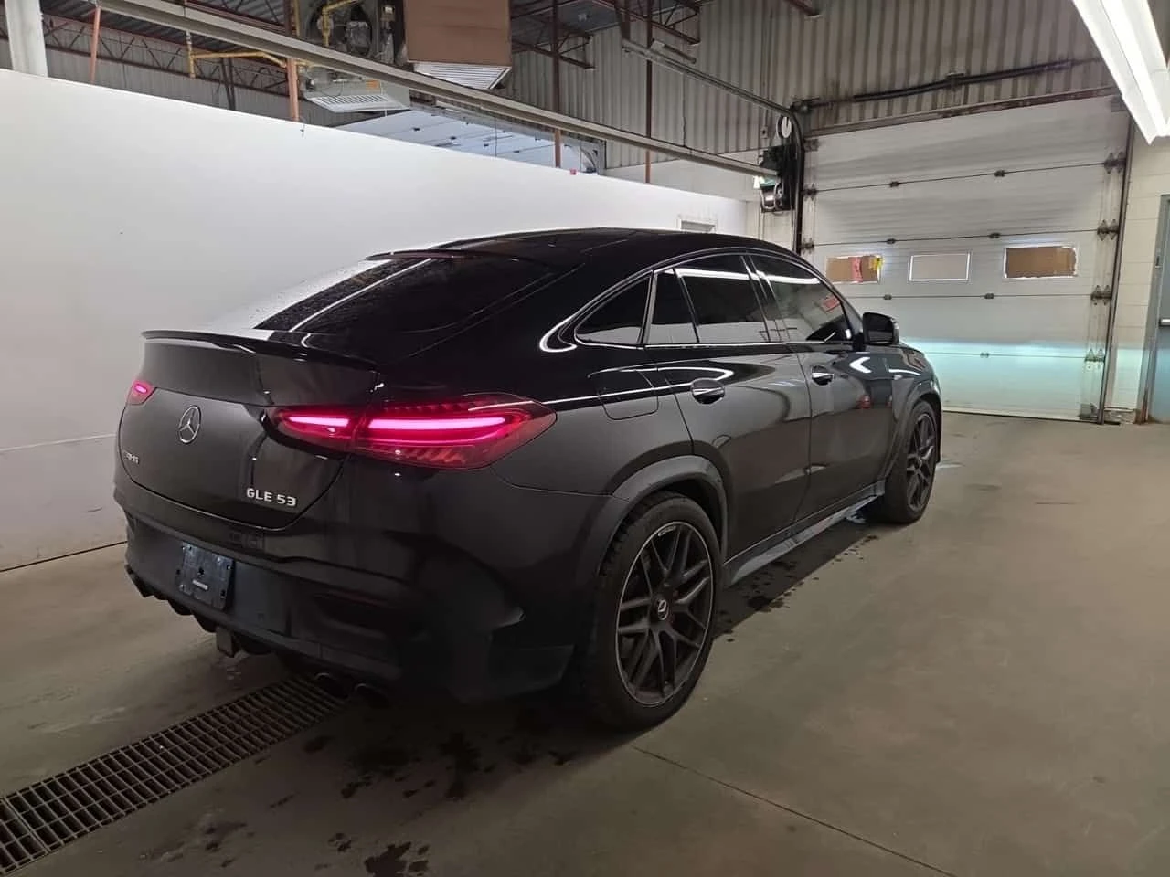 Mercedes-Benz GLE * AMG 53 * АВТОКРЕДИТ БЕЗ ПЪРВОНАЧАЛНА ВНОСКА* , снимка 3 - Автомобили и джипове - 55419359