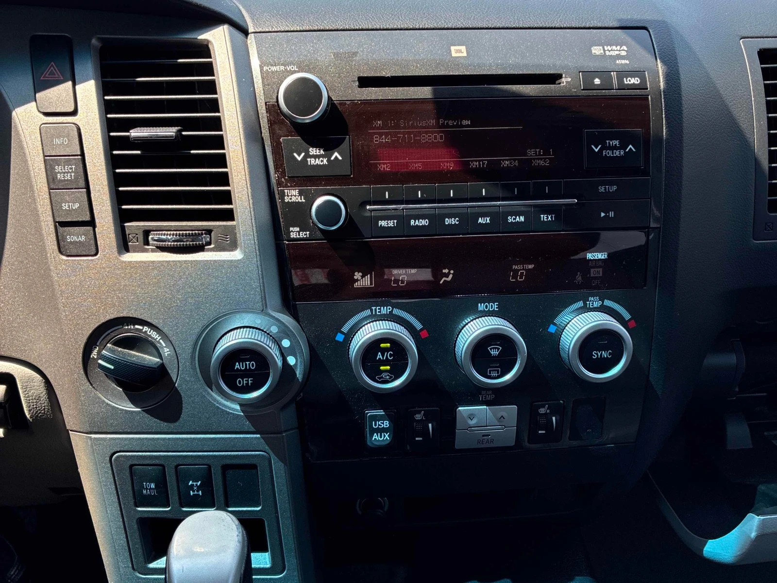 Toyota Sequoia * Limited * АВТОКРЕДИТ БЕЗ ПЪРВОНАЧАЛНА ВНОСКА* , снимка 9 - Автомобили и джипове - 55830918