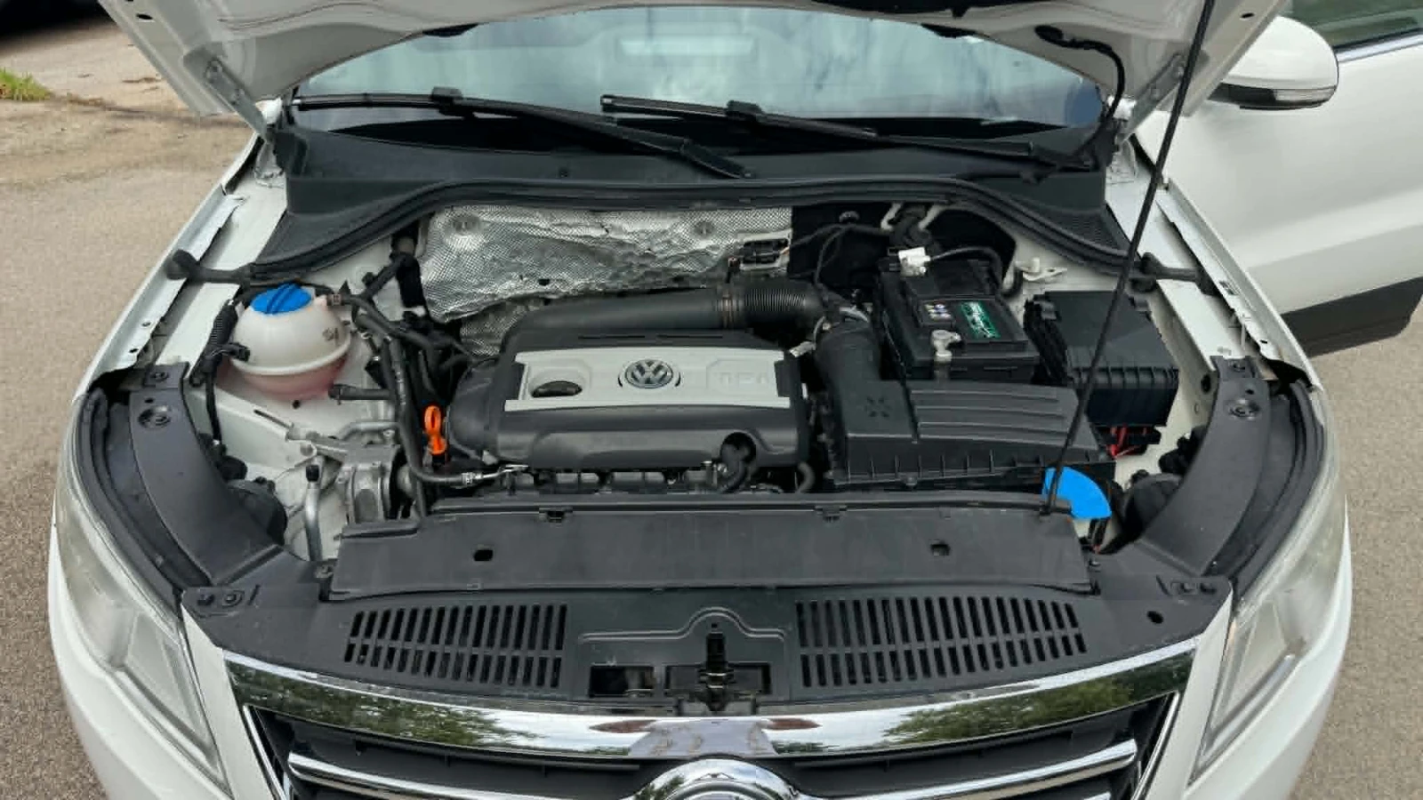 VW Tiguan, снимка 5 - Автомобили и джипове - 55832699