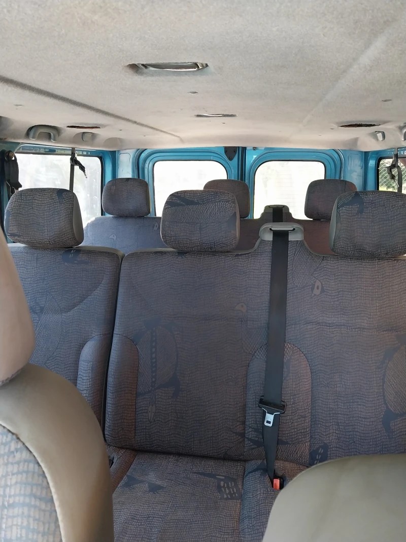 Renault Trafic 2.5 DCI , снимка 9 - Бусове и автобуси - 50404118