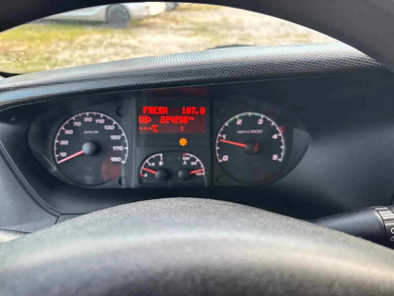 Iveco 35c15 КЛИМАТИК Б КАТЕГОРИЯ 3.5Т , снимка 8 - Бусове и автобуси - 52937961