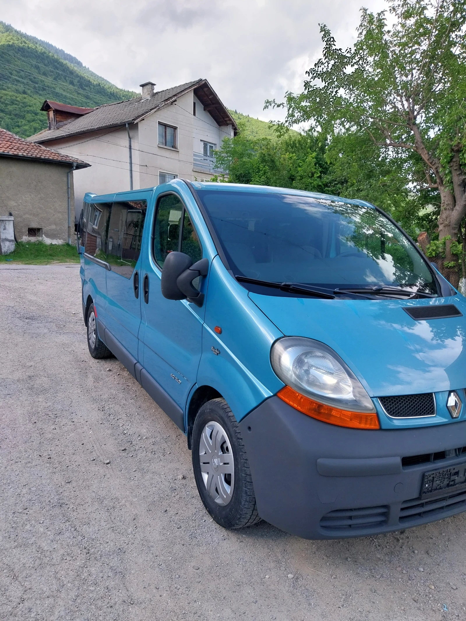 Renault Trafic 2.5 DCI  - изображение 2