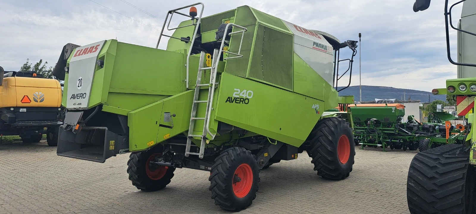 Комбайн Claas Avero 240 - изображение 4