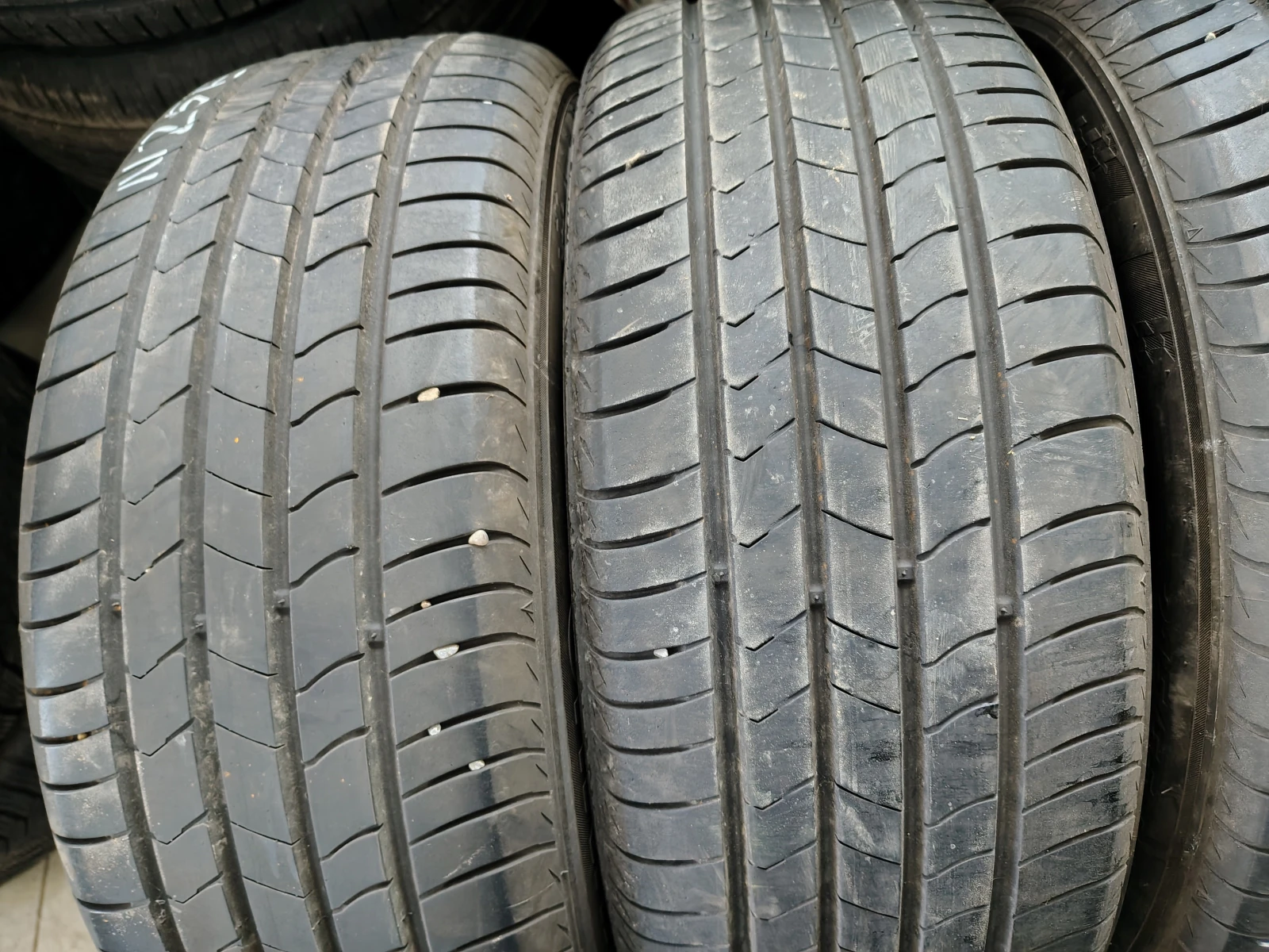 Гуми Летни 215/55R18, снимка 2 - Гуми и джанти - 55843881