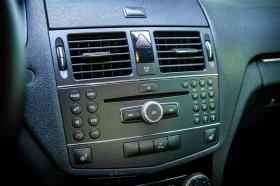 Mercedes-Benz C 220, снимка 8