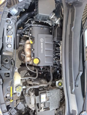 Opel Corsa 1.4 * PANORAMA* LPG* NAVI* EURO6, снимка 16