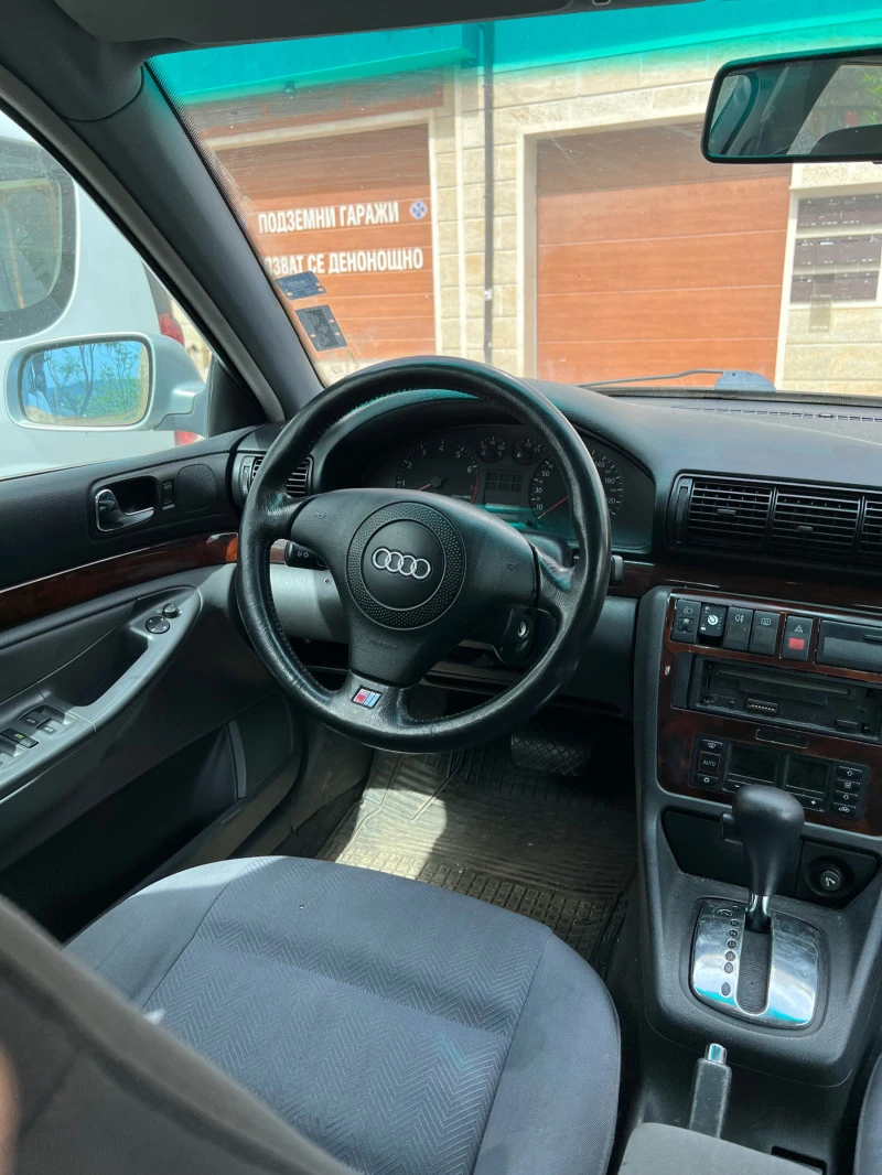 Audi A4 1.8 benzin, снимка 7 - Автомобили и джипове - 47466914