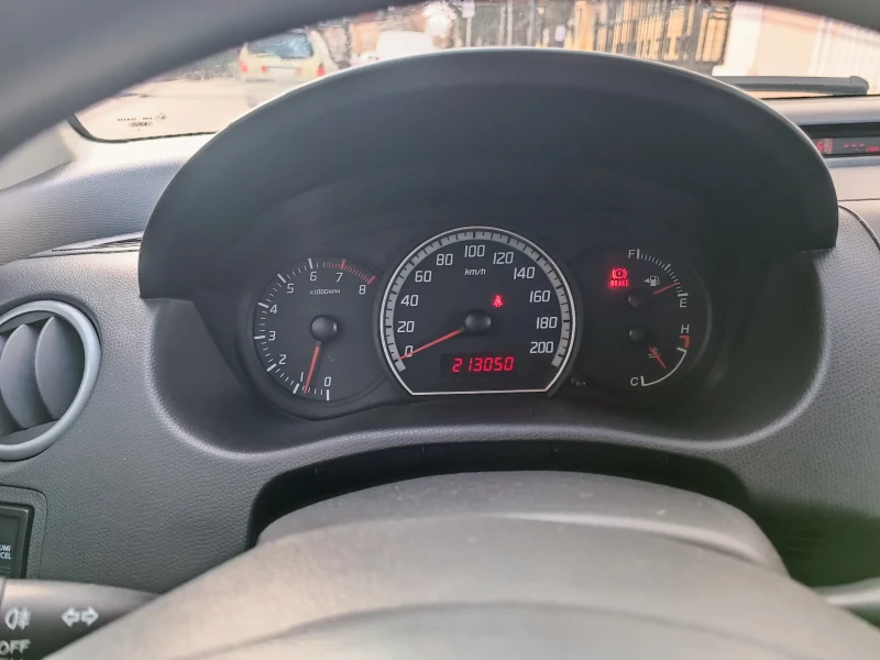 Suzuki Swift 1.4i, снимка 10 - Автомобили и джипове - 48919120