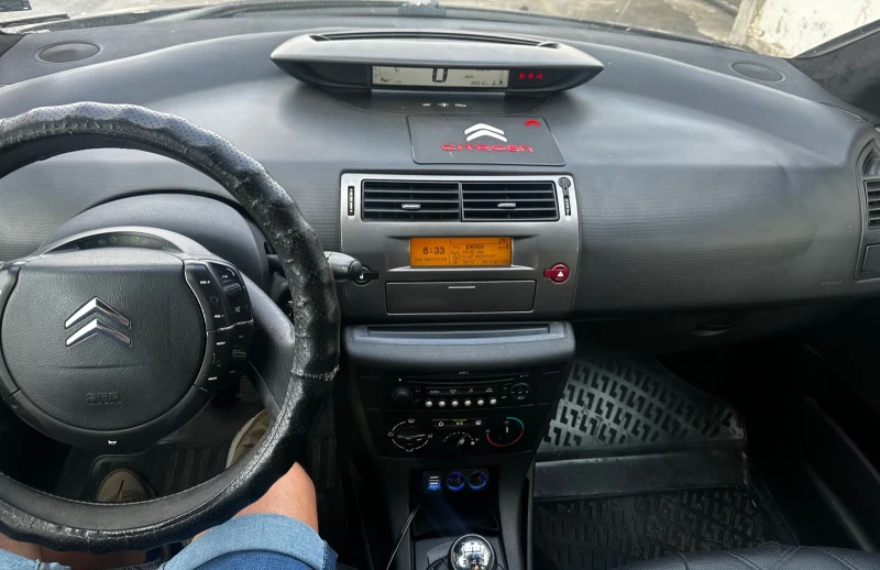 Citroen C4 1.6 BRC Газ/Бензин, снимка 8 - Автомобили и джипове - 52517674