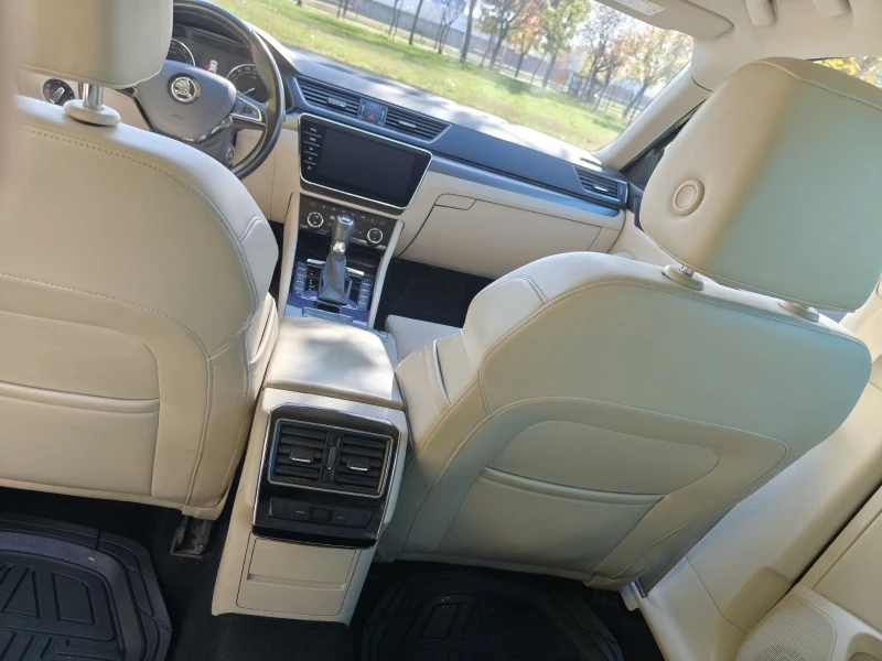Skoda Superb 2.0 TSI 4x4 DSG 6, снимка 14 - Автомобили и джипове - 52682686