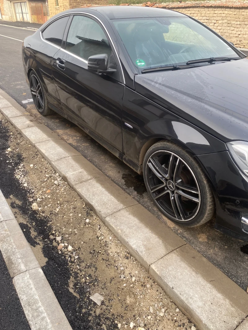 Mercedes-Benz C 220, снимка 2 - Автомобили и джипове - 52398102