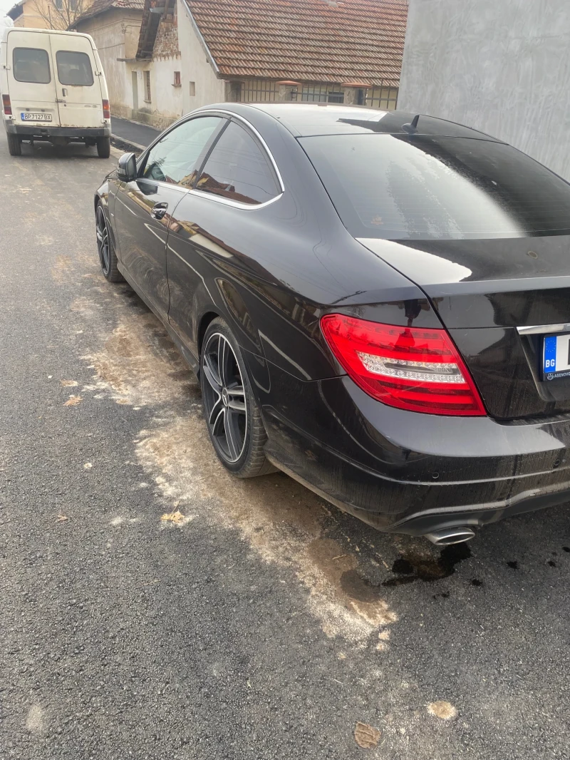 Mercedes-Benz C 220, снимка 3 - Автомобили и джипове - 52398102