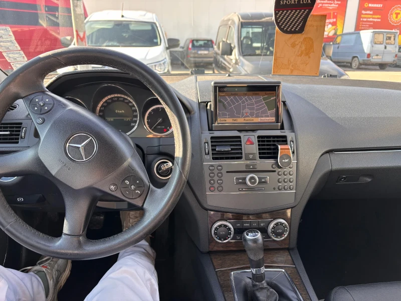 Mercedes-Benz C 220, снимка 10 - Автомобили и джипове - 52412394