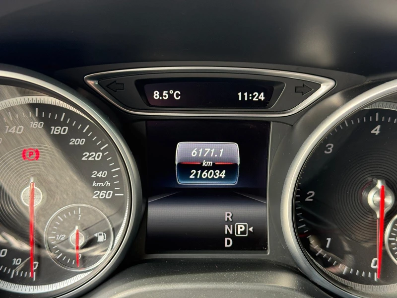 Mercedes-Benz CLA 220 CDI AMG Line, снимка 9 - Автомобили и джипове - 52750201