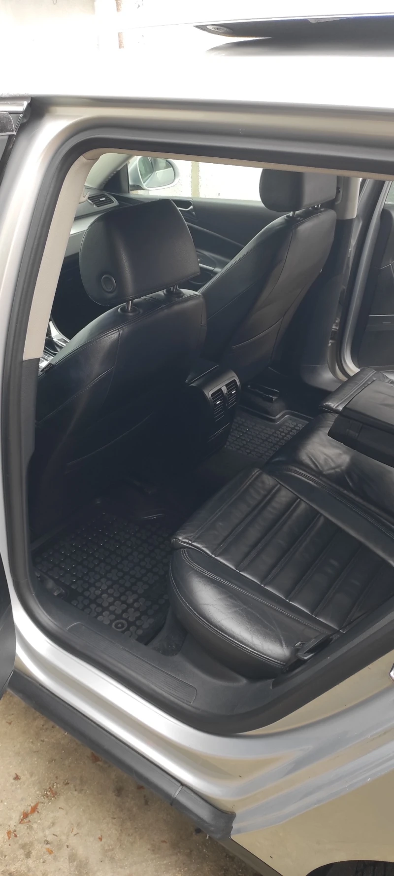 VW Passat 2.0 TDI, снимка 12 - Автомобили и джипове - 52777194