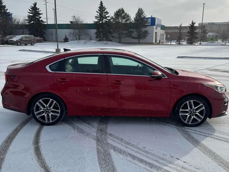 Kia Forte * EX+ IVT * CARFAX * БЕЗ ПЪРВОНАЧАЛНА ВНОСКА, снимка 3 - Автомобили и джипове - 53204695