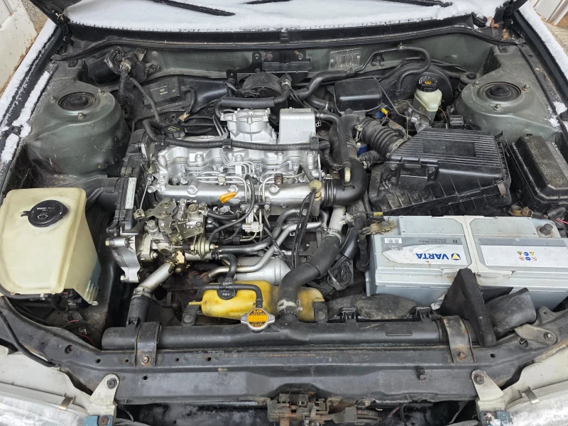 Toyota Corolla Седан, снимка 4 - Автомобили и джипове - 53277392