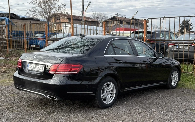 Mercedes-Benz E 220 Facelift/9G-TRONIC, снимка 6 - Автомобили и джипове - 53596906
