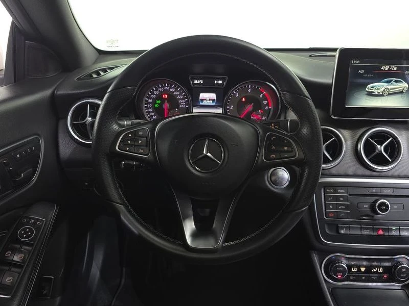 Mercedes-Benz CLA CLA200 d| 136к.с.| ВКЛ.ТЕХНОТЕСТ, снимка 13 - Автомобили и джипове - 55217648