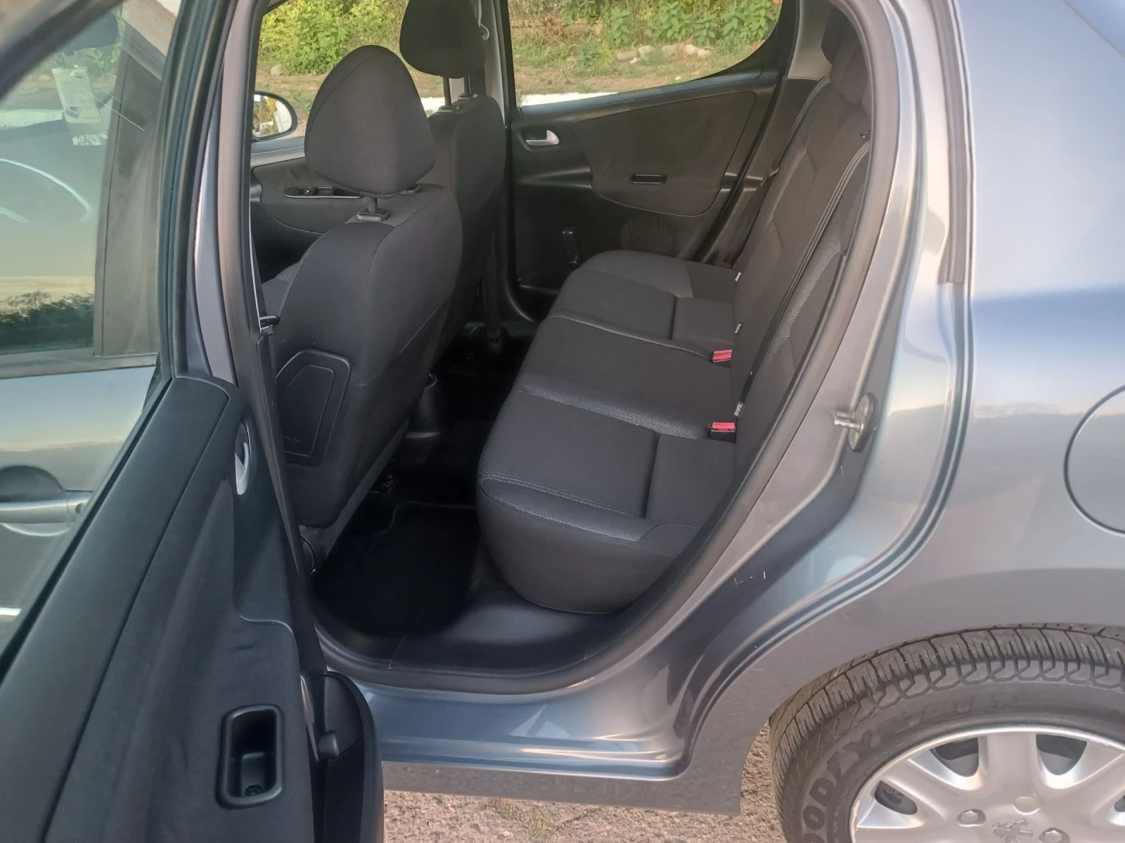 Peugeot 207 1.4 НОВ ВНОС  | Mobile.bg — изображение 11