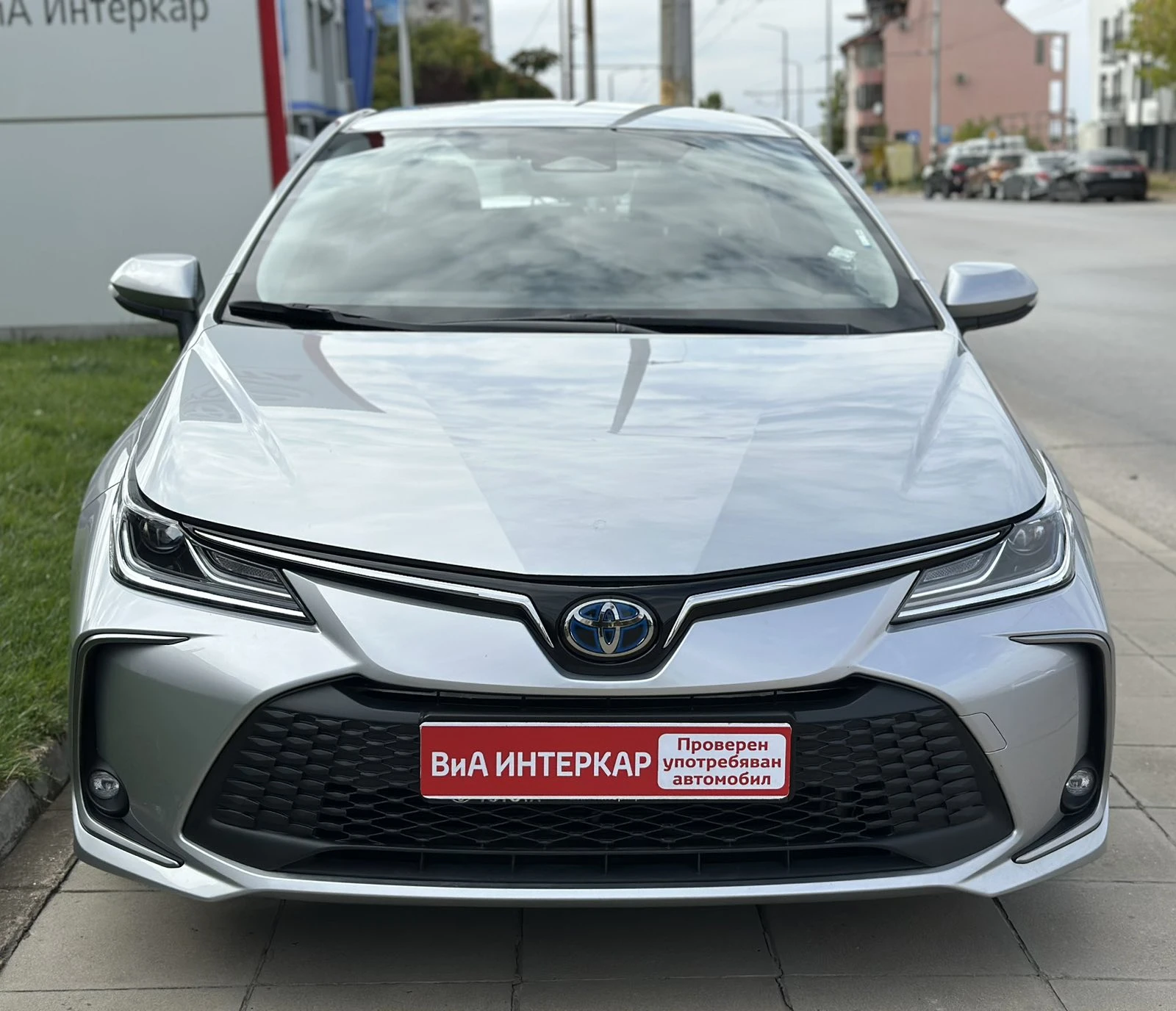 Toyota Corolla 1.8 HEV Executive - изображение 4