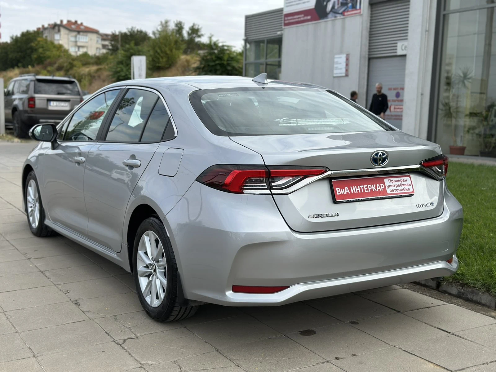 Toyota Corolla 1.8 HEV Executive - изображение 6