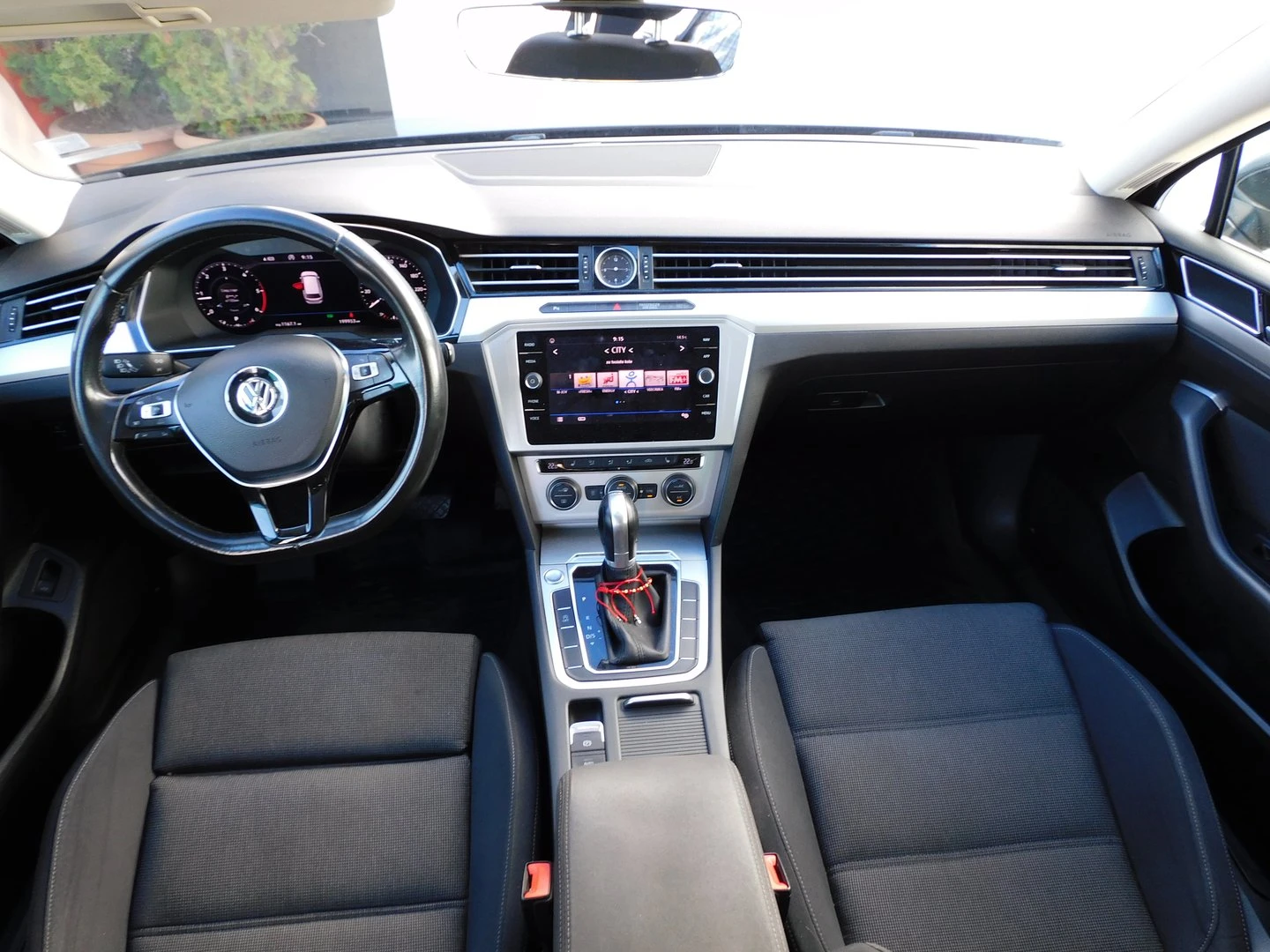 VW Passat Comfortline 2.0TDI BMT - изображение 5