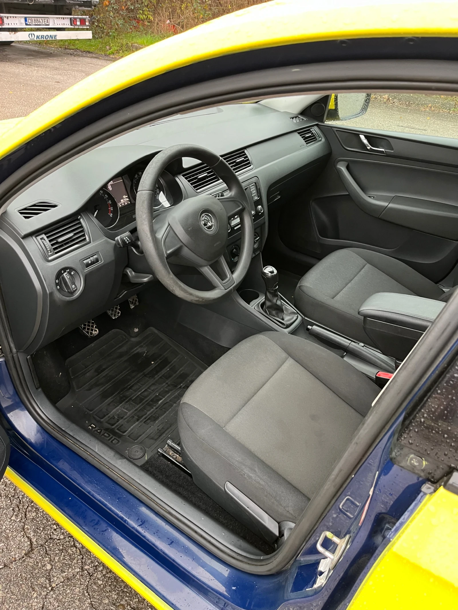 Skoda Rapid 1.6 115кс Spaceback - изображение 10