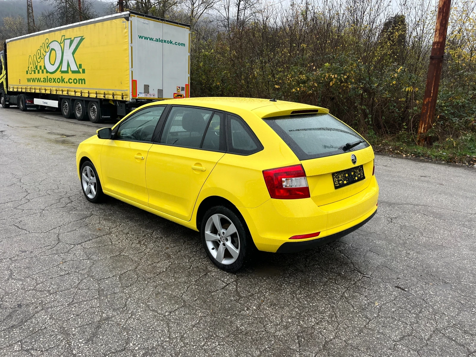 Skoda Rapid 1.6 115кс Spaceback - изображение 5
