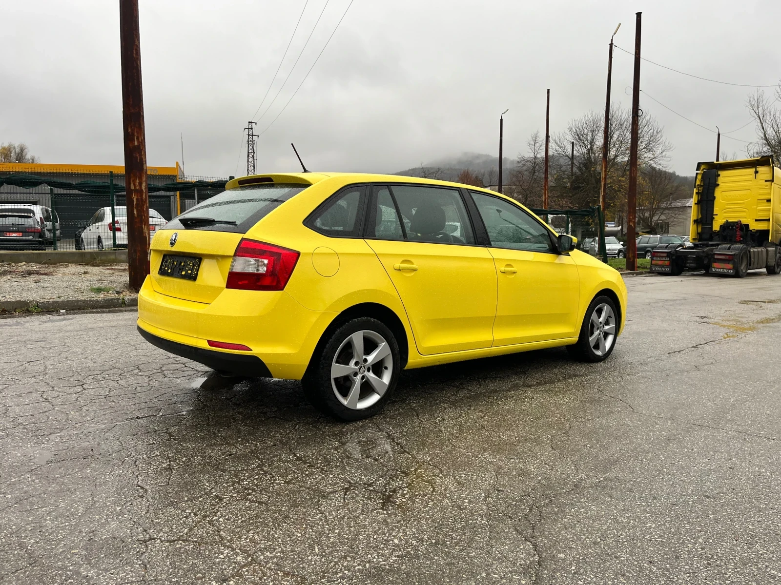 Skoda Rapid 1.6 115кс Spaceback - изображение 3