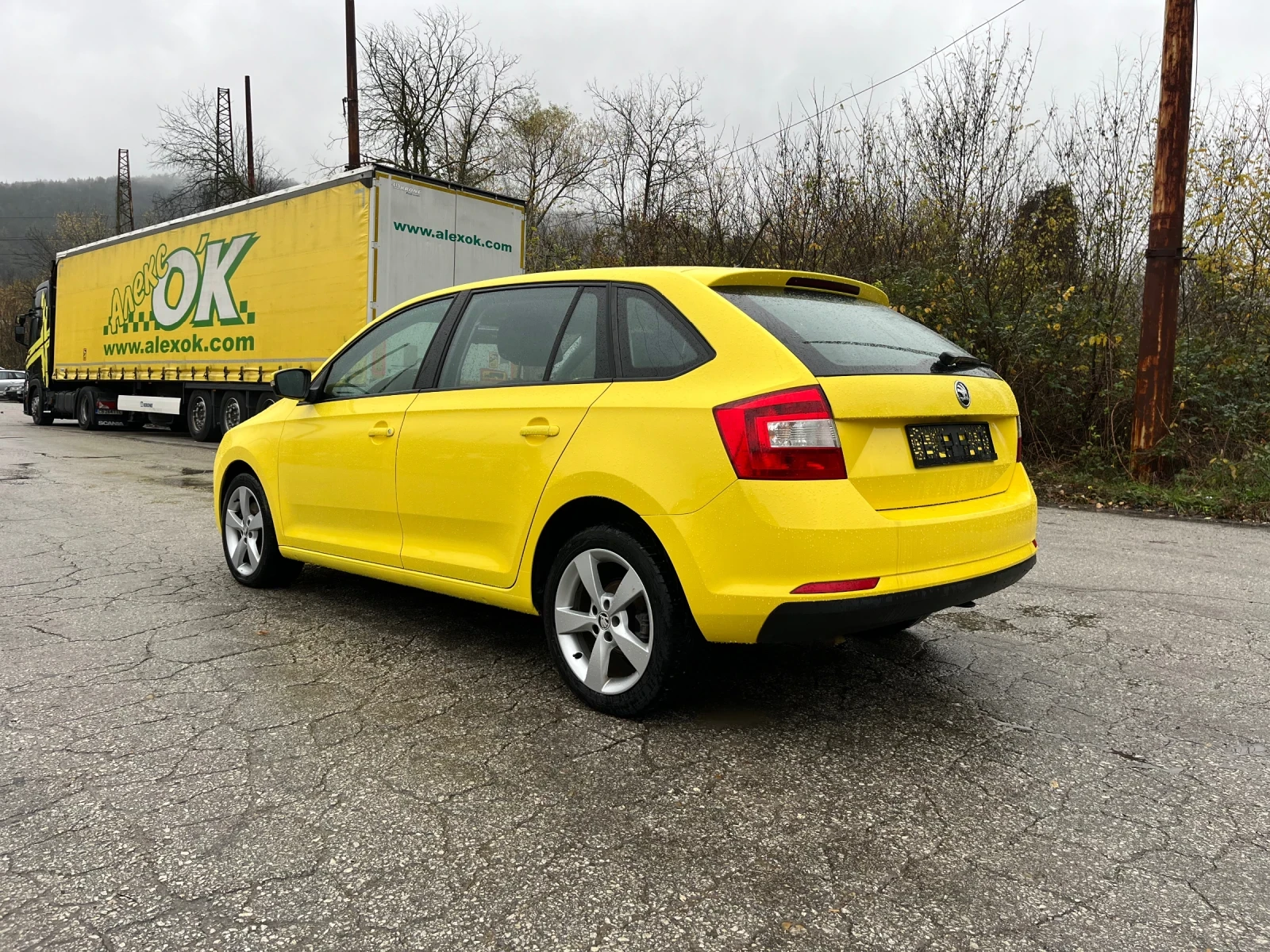 Skoda Rapid 1.6 115кс Spaceback - изображение 4