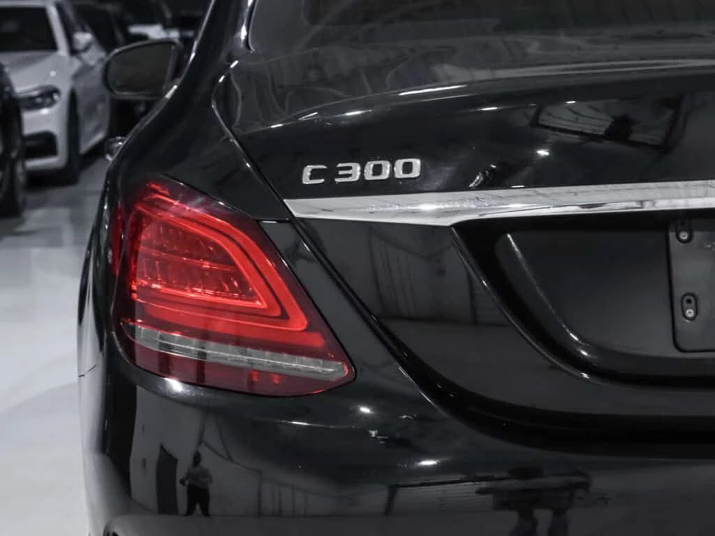 Mercedes-Benz C 300 * C300 / Premium Pkg / Sport Pkg / Apple CarPlay /, снимка 10 - Автомобили и джипове - 53748202