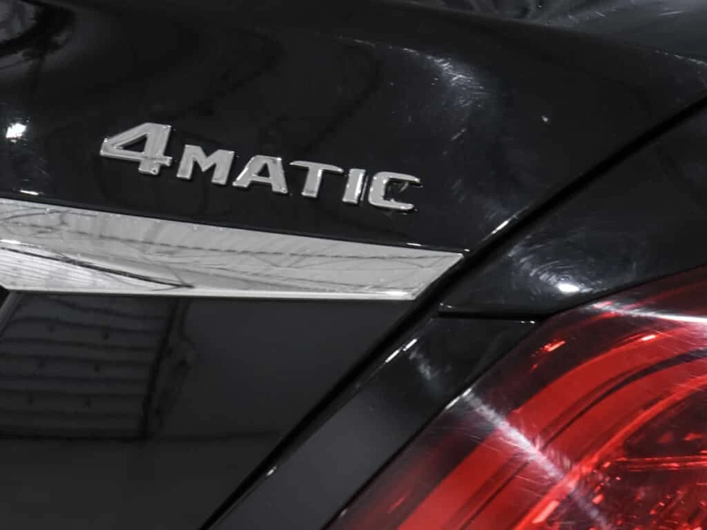 Mercedes-Benz C 300 * C300 / Premium Pkg / Sport Pkg / Apple CarPlay /, снимка 11 - Автомобили и джипове - 53748202