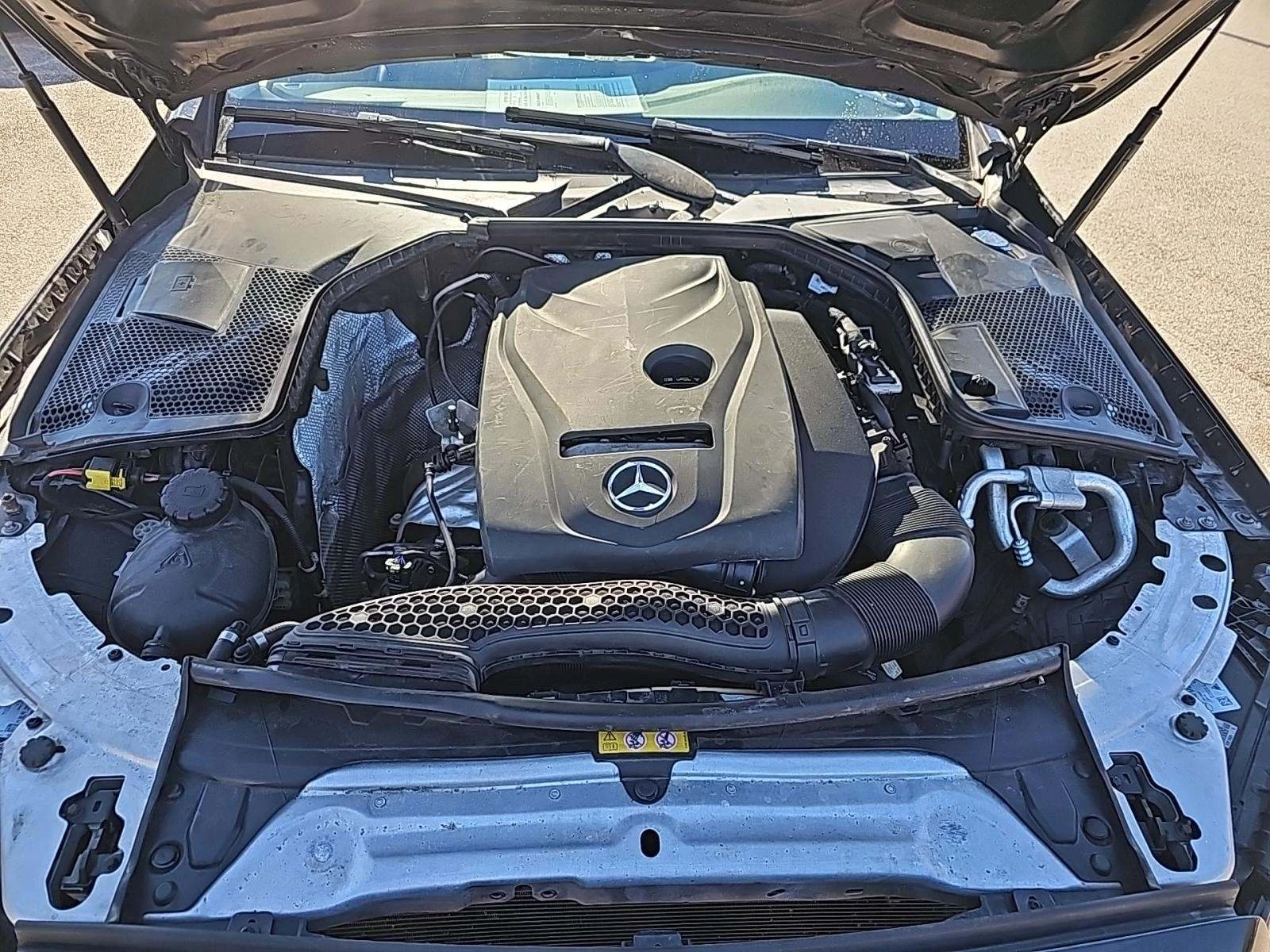 Mercedes-Benz C 300 4MATIC, снимка 14 - Автомобили и джипове - 53759172