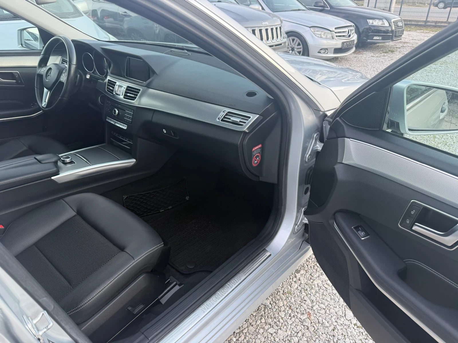 Mercedes-Benz E 220 CDI 4Matic, снимка 7 - Автомобили и джипове - 53923887