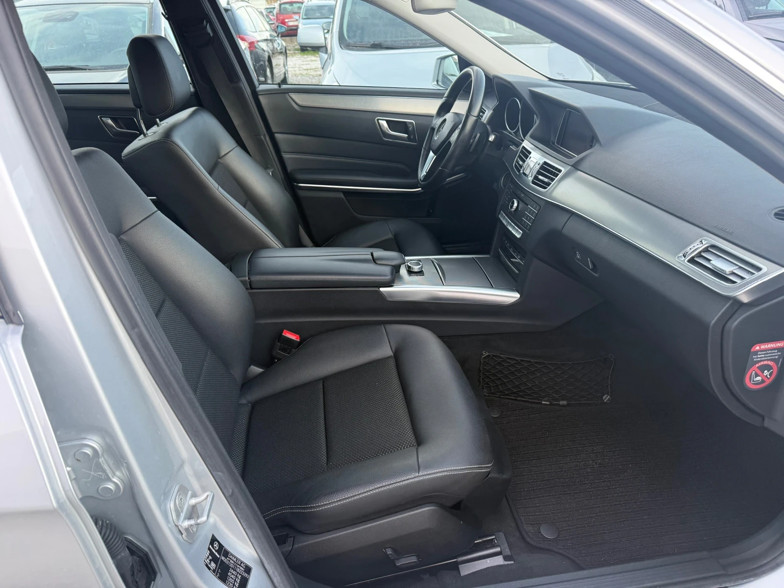 Mercedes-Benz E 220 CDI 4Matic, снимка 8 - Автомобили и джипове - 53923887