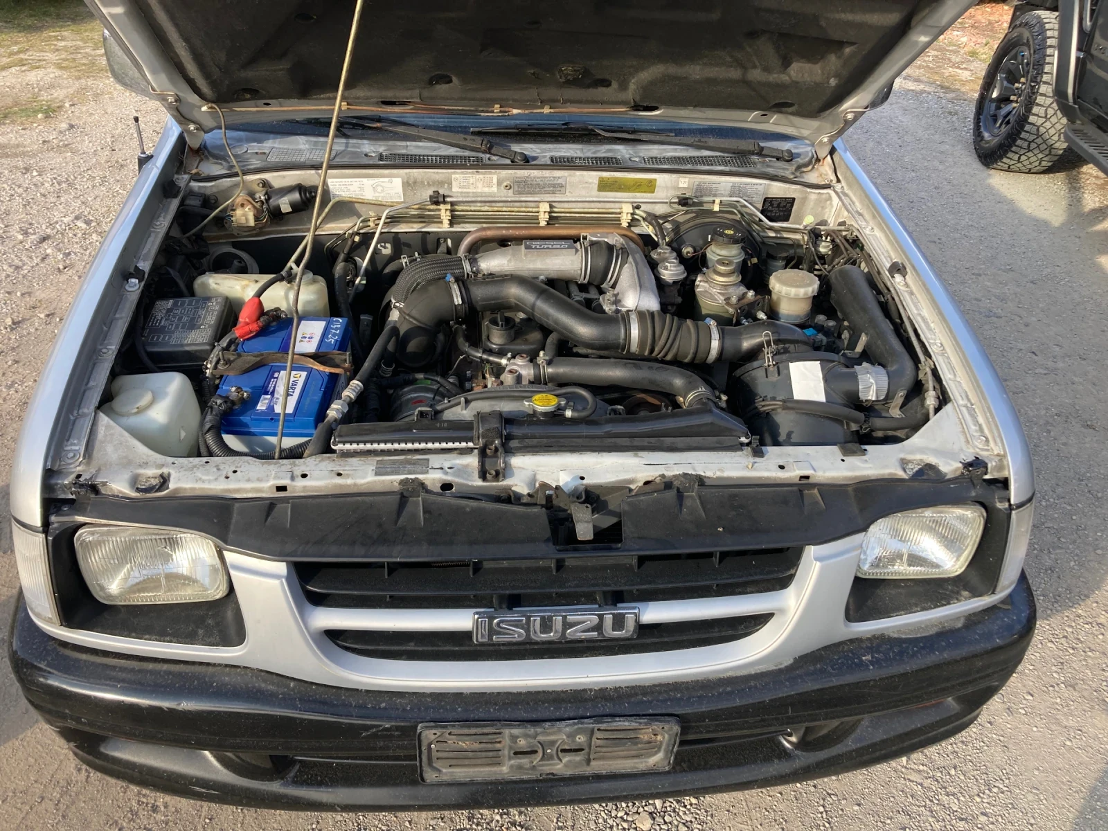 Isuzu Pickup 3100 TD 109 ks Klimatik BEZ RAjDA, снимка 12 - Автомобили и джипове - 53977570